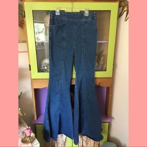 🌸blue bell-bottom flare jeans🌸